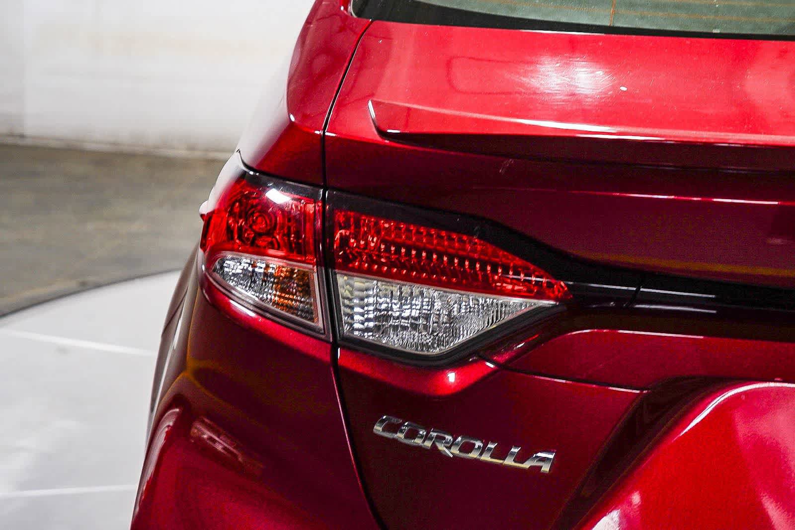 Certified 2024 Toyota Corolla SE FWD image 8