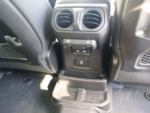 New 2026 Jeep Wrangler Unlimited Rubicon image 34