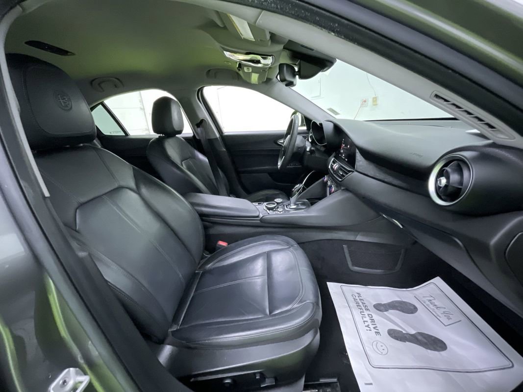 Used 2019 Alfa Romeo Giulia image 26