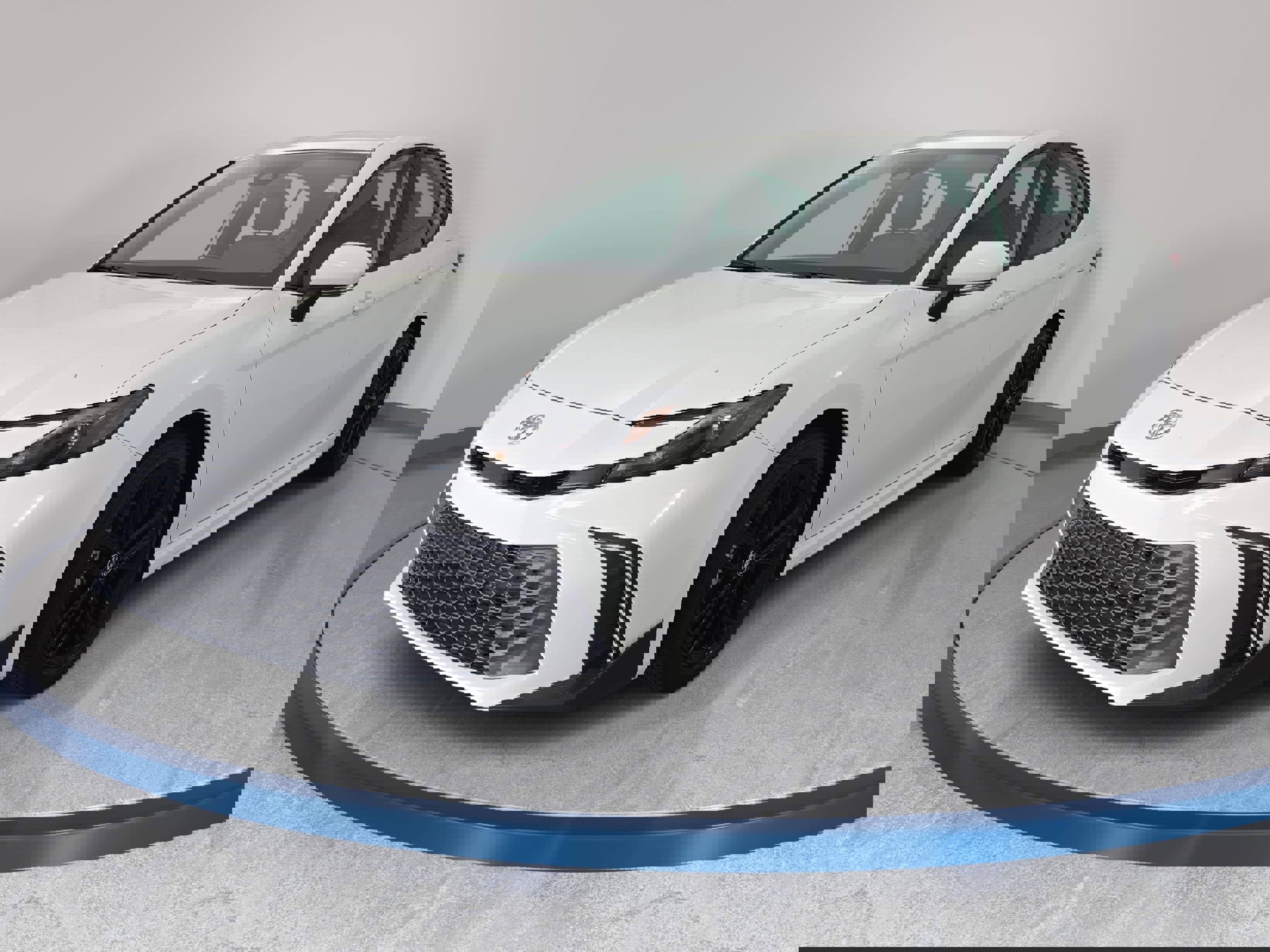 Used 2025 Toyota Camry SE w/ Convenience Package FWD image 1