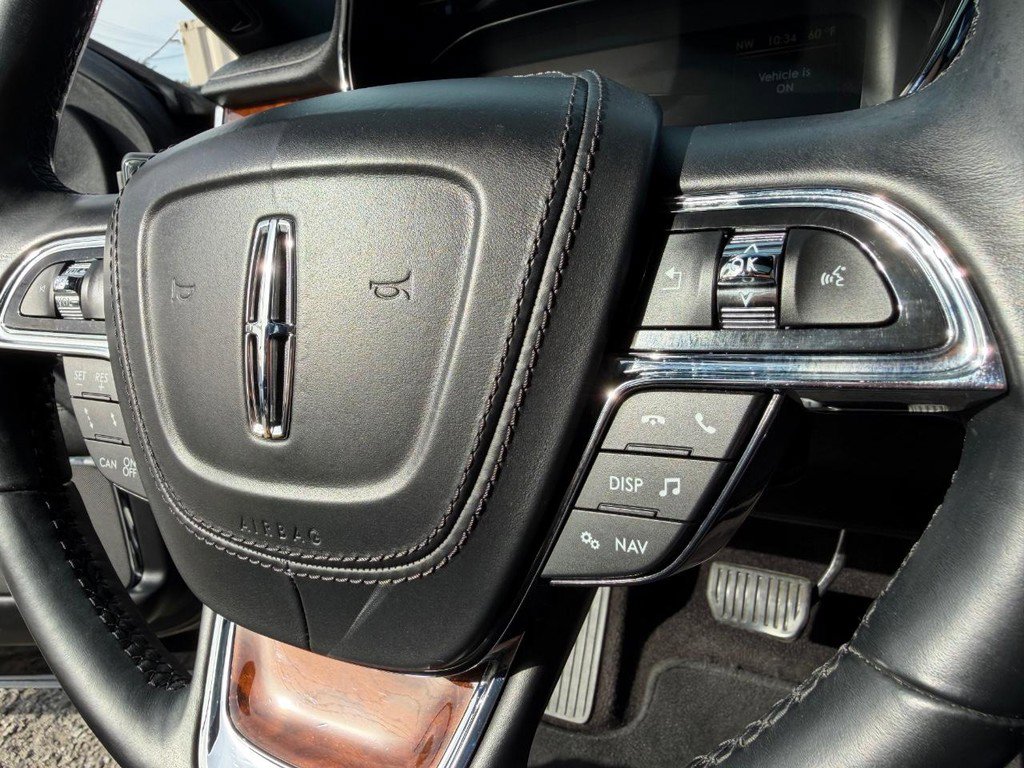 Used 2017 Lincoln Continental Reserve w/ Technology Package image 29