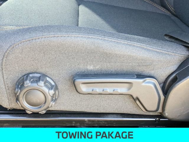 Used 2025 Jeep Wrangler Sahara image 15