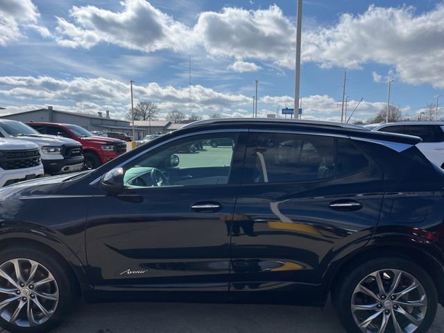 Used 2024 Buick Encore GX Avenir w/ Avenir Convenience Package FWD image 8
