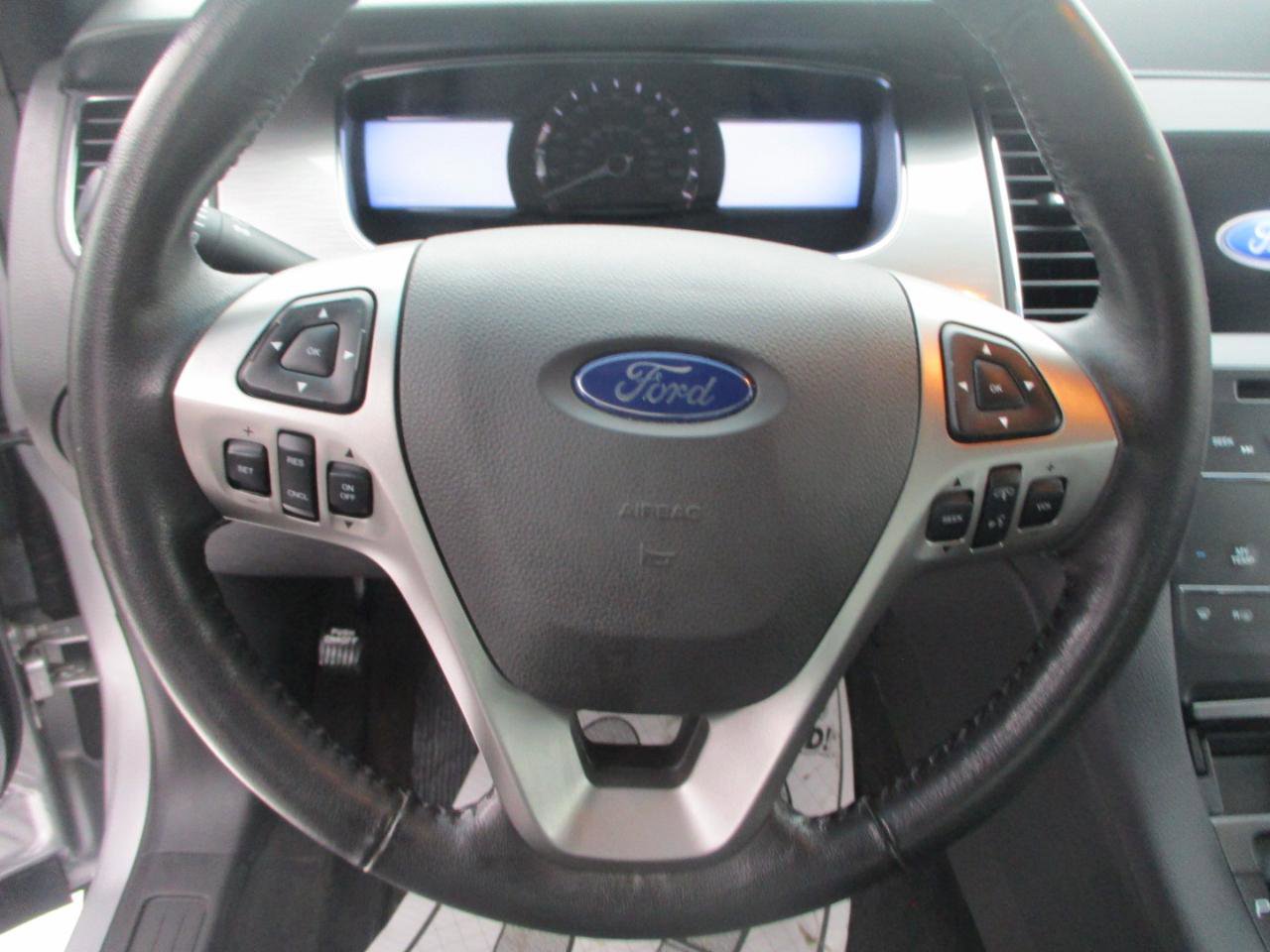 Used 2016 Ford Taurus SEL w/ Equipment Group 201A image 12