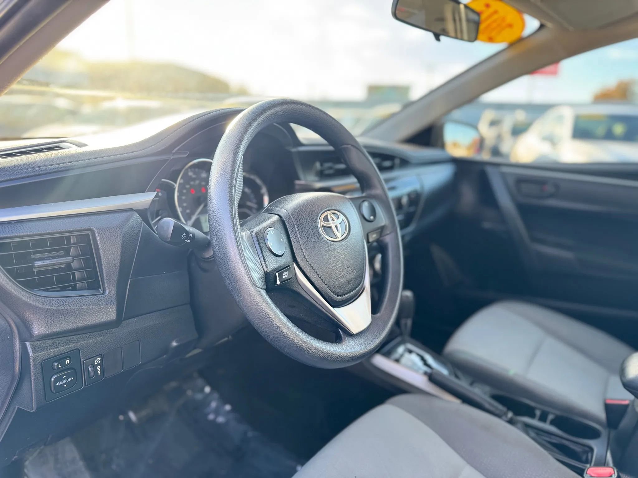 Used 2015 Toyota Corolla LE Premium image 10