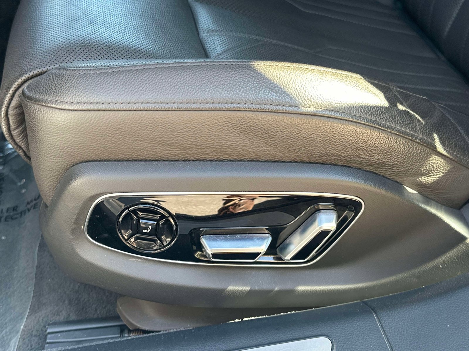 Used 2019 Audi A8 L 3.0T w/ Executive Package image 24