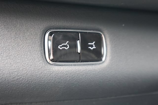 New 2026 Lincoln Navigator L Premier AWD/4WD image 24