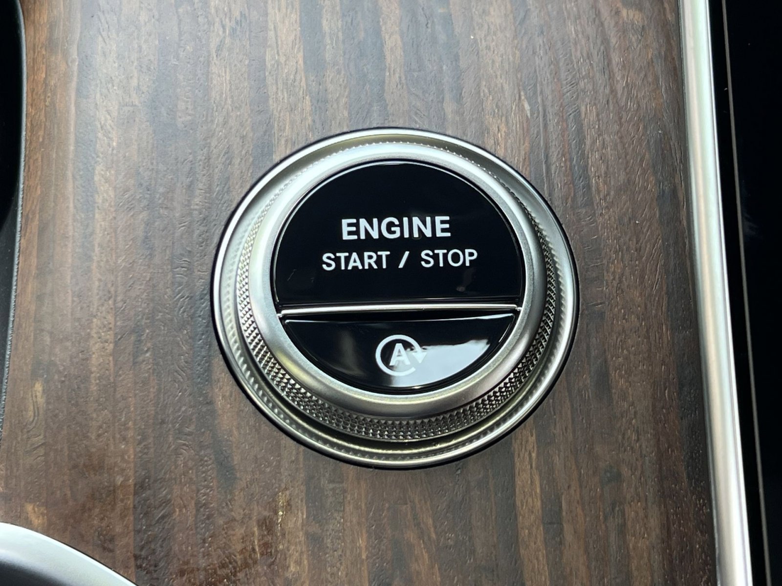 Certified 2025 Mercedes-Benz GLC 300 4MATIC image 31