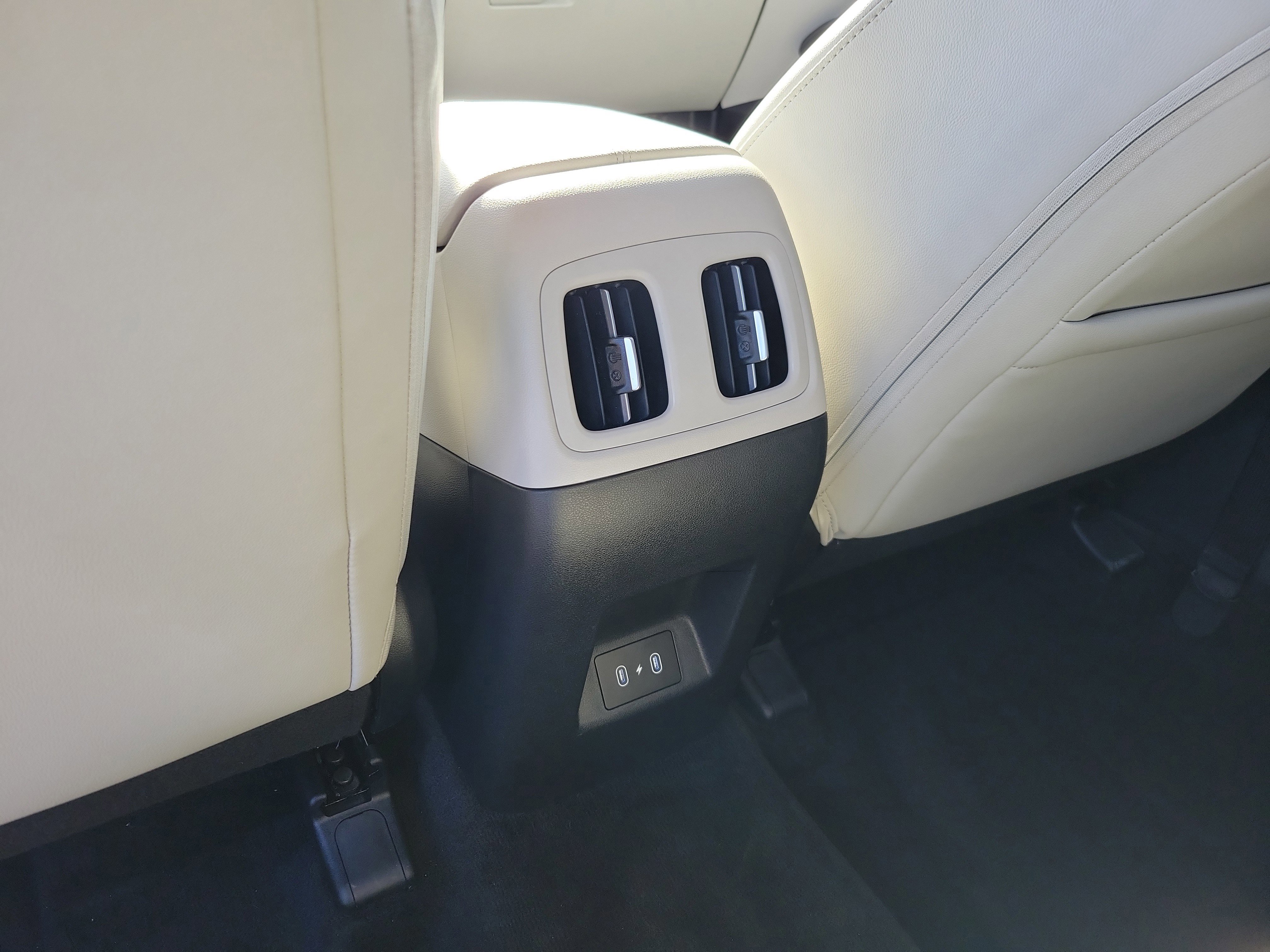 Certified 2025 Hyundai Tucson SEL image 11