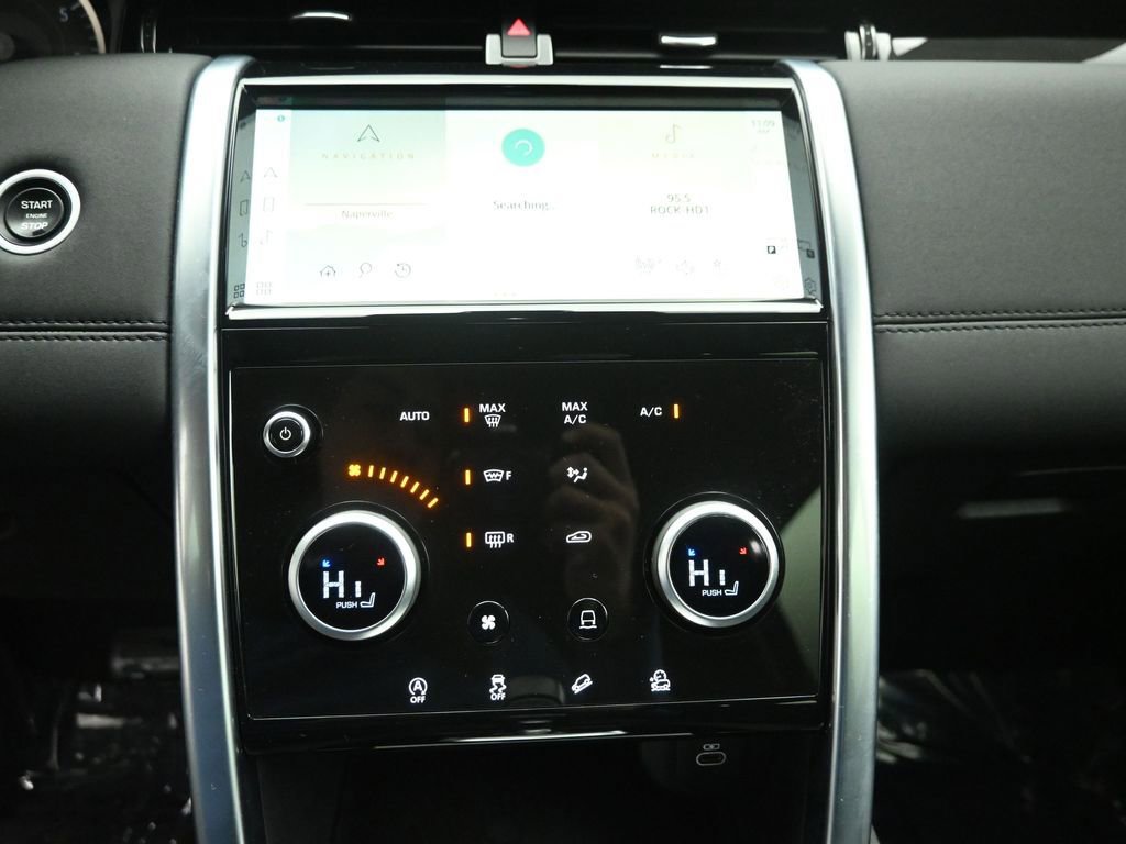 Used 2023 Land Rover Discovery Sport SE AWD/4WD image 13