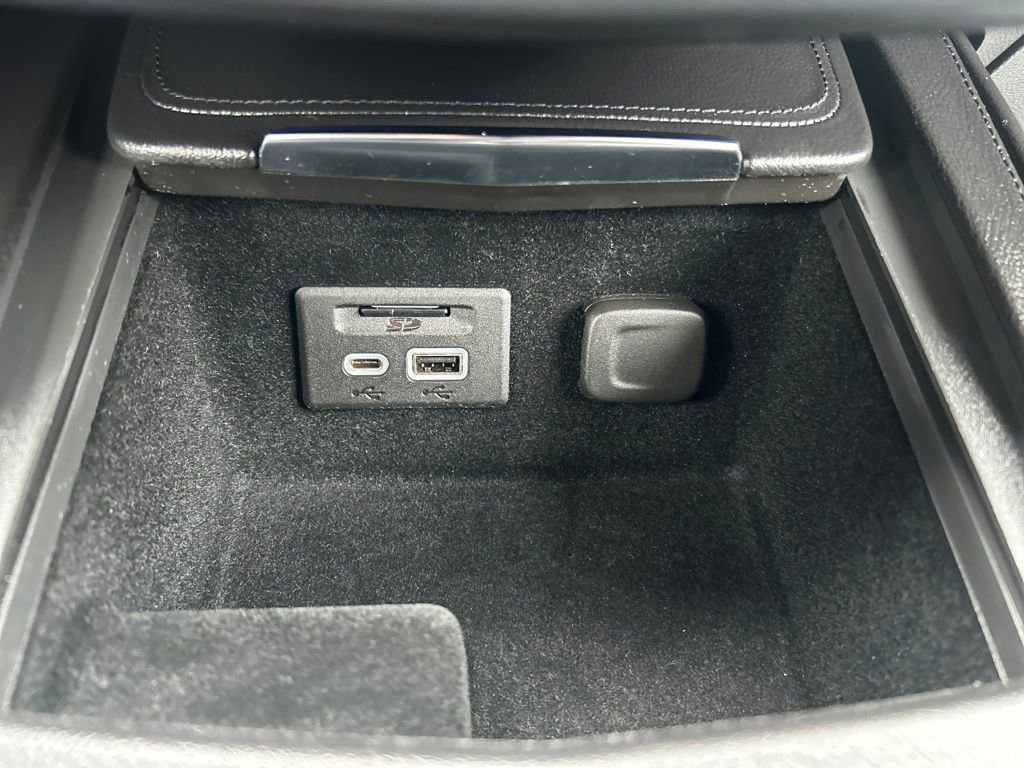 Used 2022 Cadillac XT4 Sport image 33
