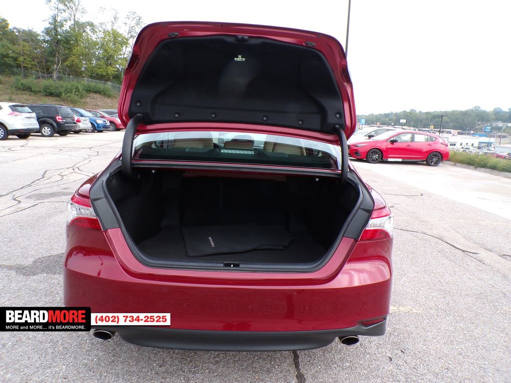 Used 2018 Toyota Camry XSE image 13