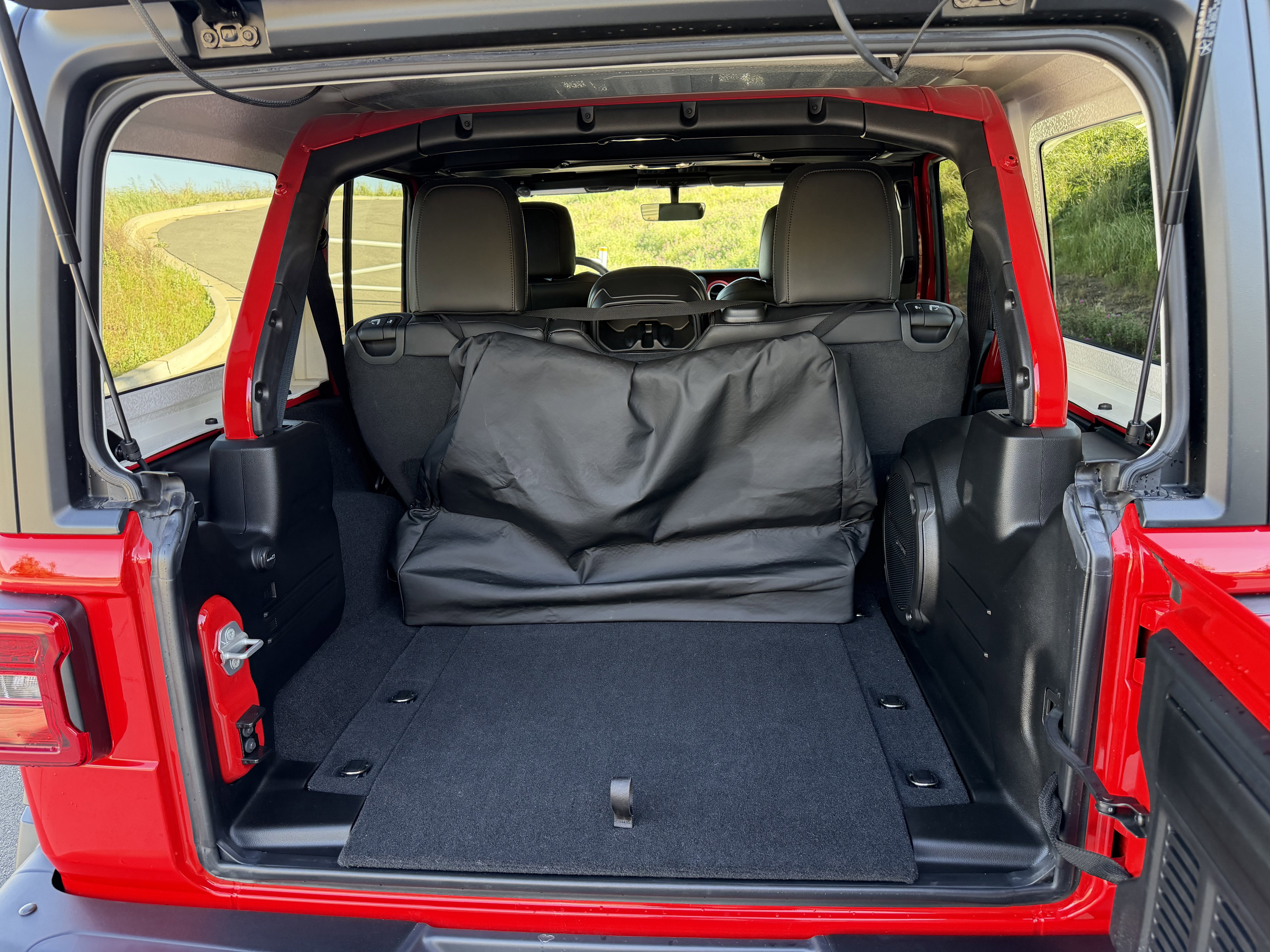 Used 2021 Jeep Wrangler Unlimited Rubicon AWD/4WD image 30