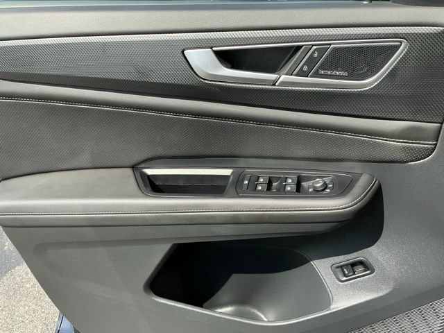 Used 2024 Volkswagen Atlas Cross Sport SEL Premium R-Line AWD/4WD image 12