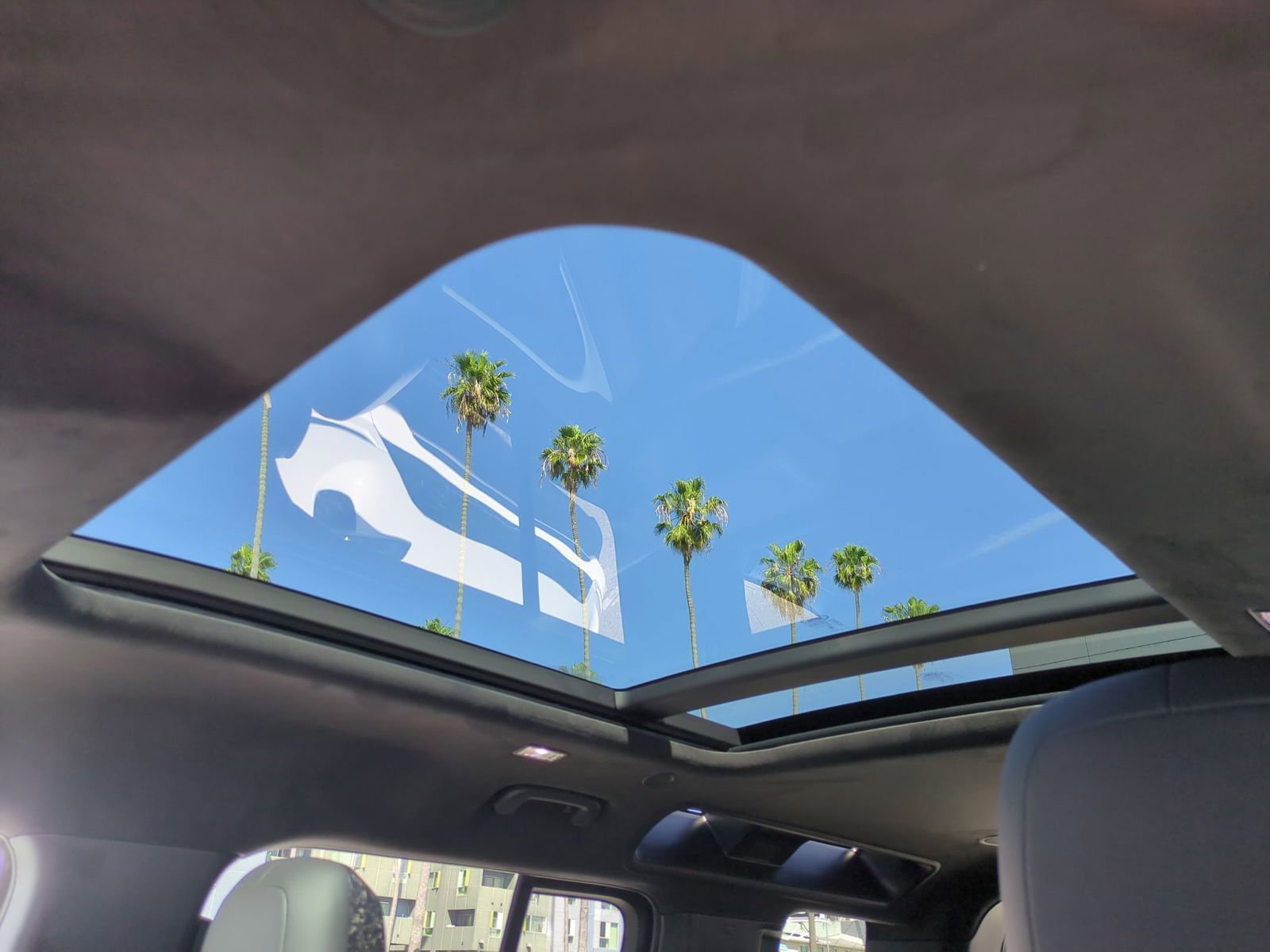 New 2026 Land Rover Defender 110 OCTA image 24