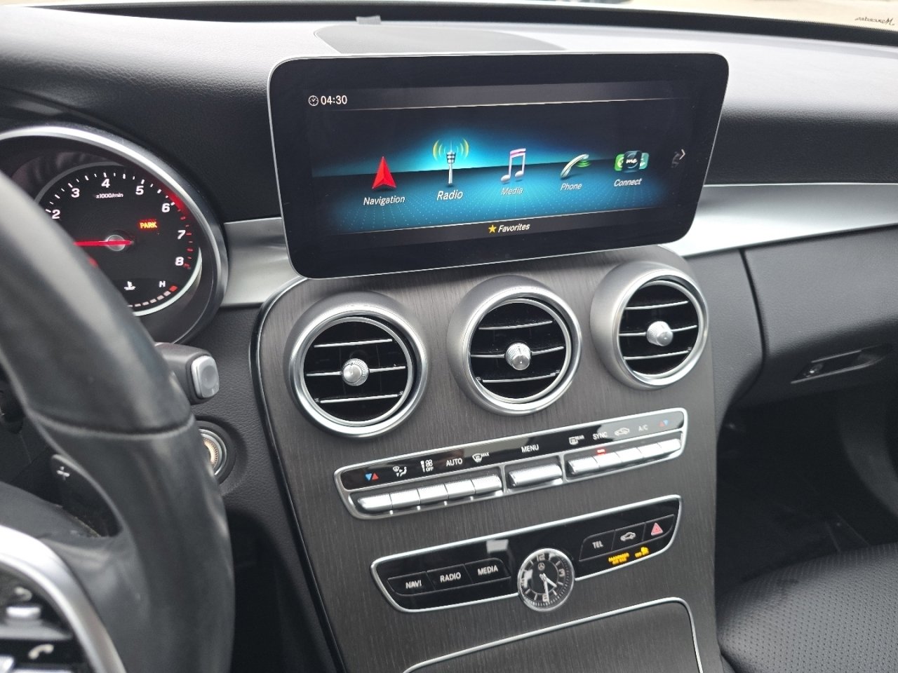 Used 2020 Mercedes-Benz C 300 4MATIC Sedan image 29