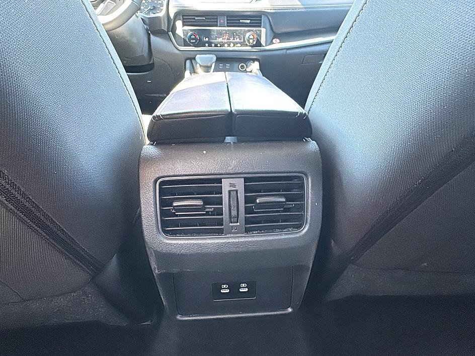 Certified 2025 Nissan Rogue SV FWD image 20