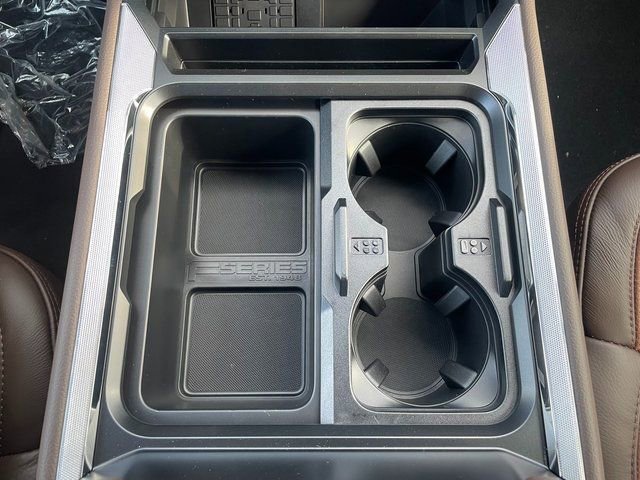 New 2025 Ford F350 King Ranch w/ Chrome Package image 36