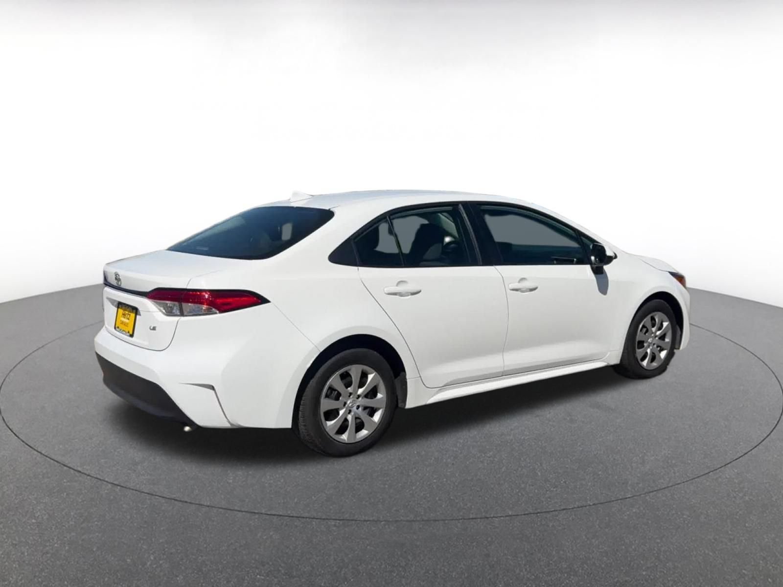 Used 2025 Toyota Corolla LE FWD image 22
