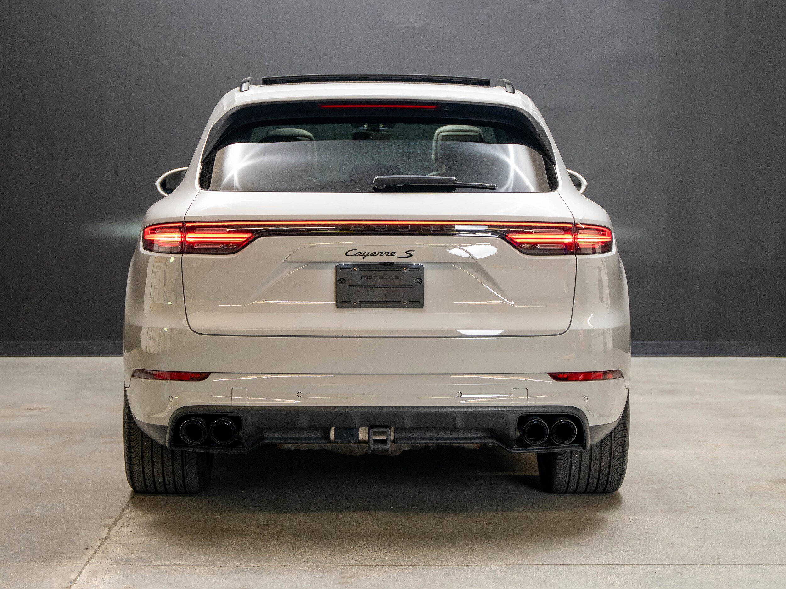 Certified 2023 Porsche Cayenne S Platinum AWD/4WD image 6