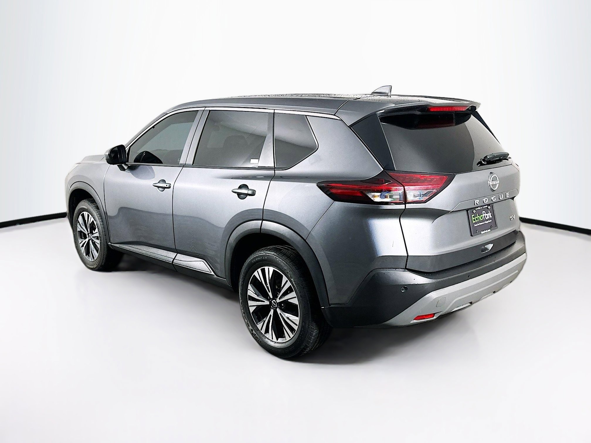 Used 2023 Nissan Rogue SV image 5