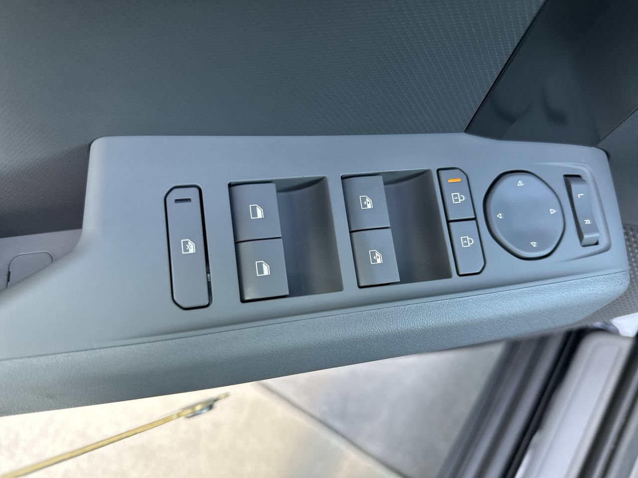 New 2027 Kia EV3 Wind FWD image 3