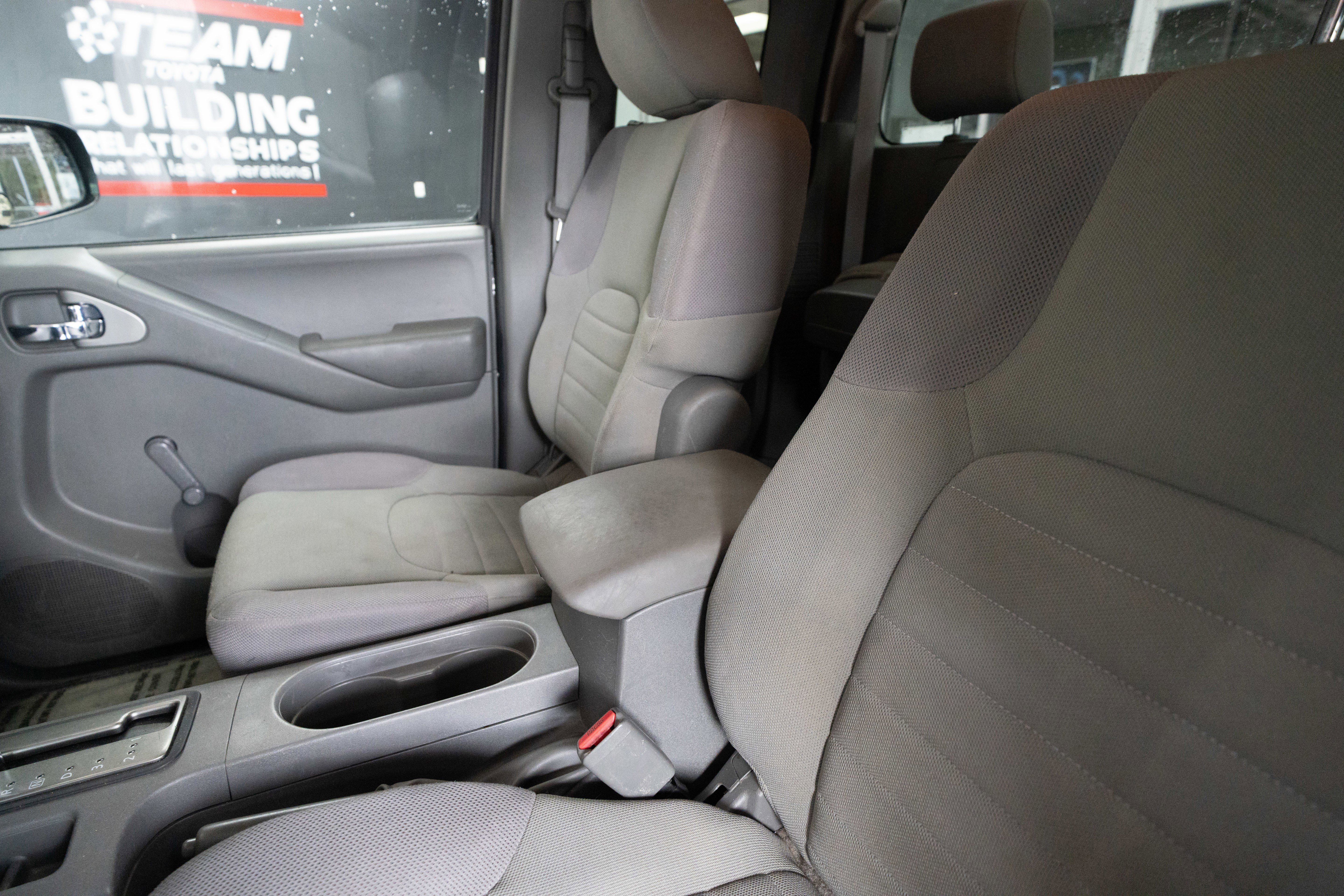 Used 2014 Nissan Frontier S image 10