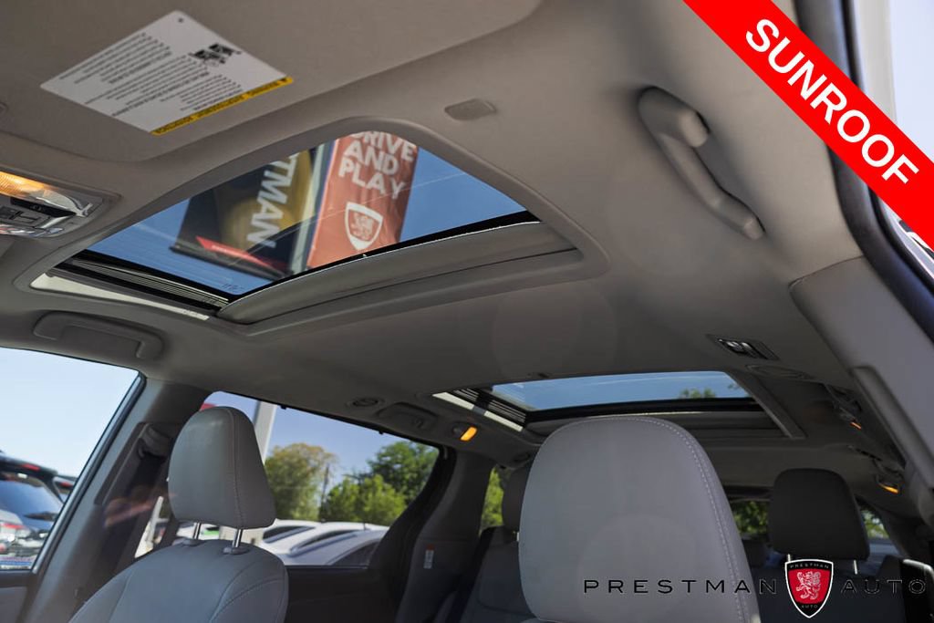 Used 2020 Toyota Sienna Limited FWD image 14