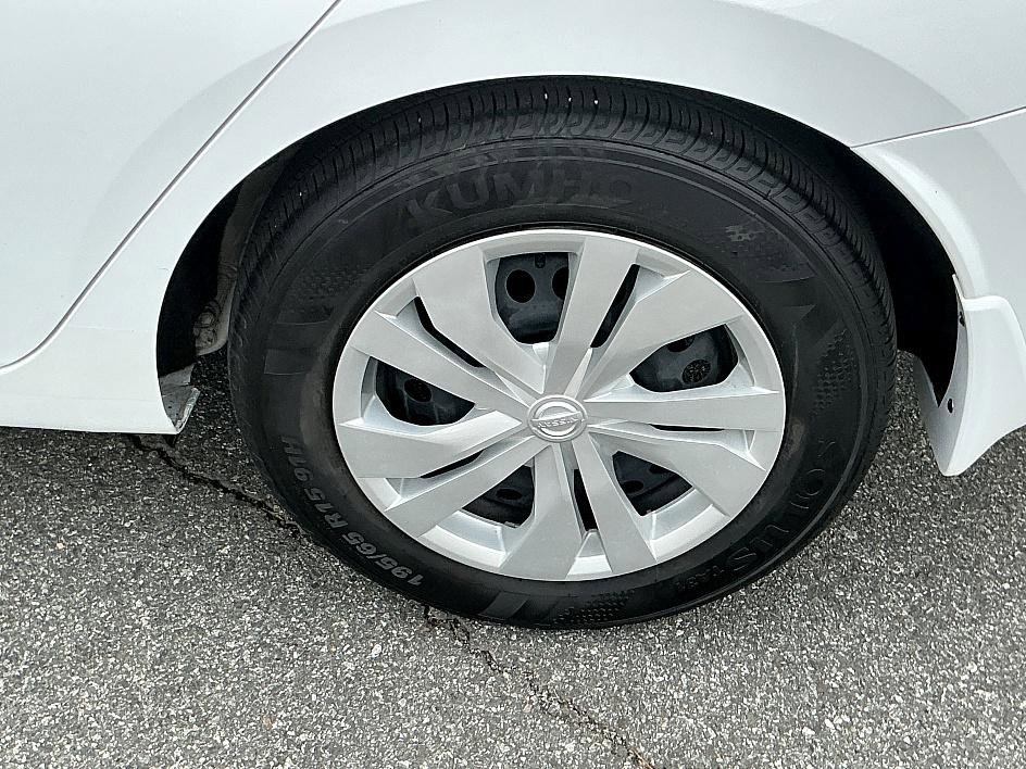 Certified 2024 Nissan Versa S image 8