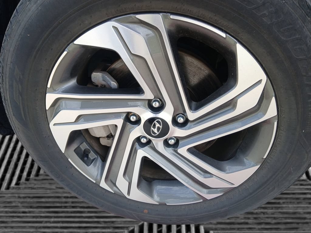 Used 2023 Hyundai Santa Fe SEL FWD image 10