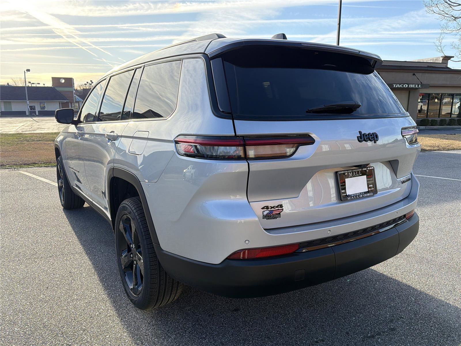 New 2025 Jeep Grand Cherokee L Limited w/ Black Appearance Package image 8