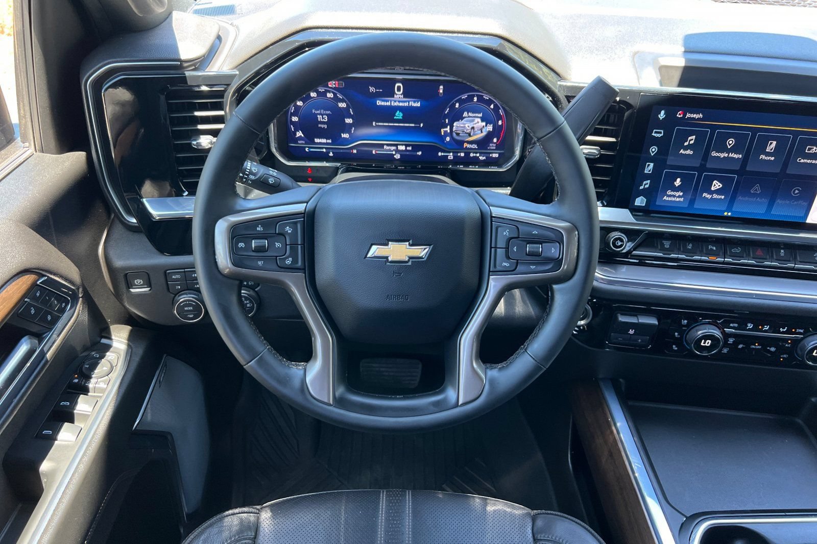Used 2024 Chevrolet Silverado 2500 High Country AWD/4WD image 15