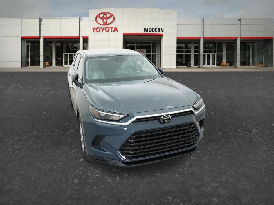 Certified 2026 Toyota Grand Highlander XLE FWD image 9