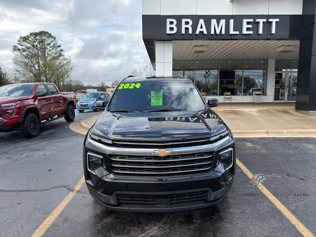 Certified 2024 Chevrolet Traverse LT image 2