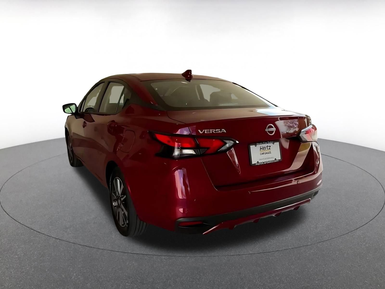 Used 2025 Nissan Versa SV image 10