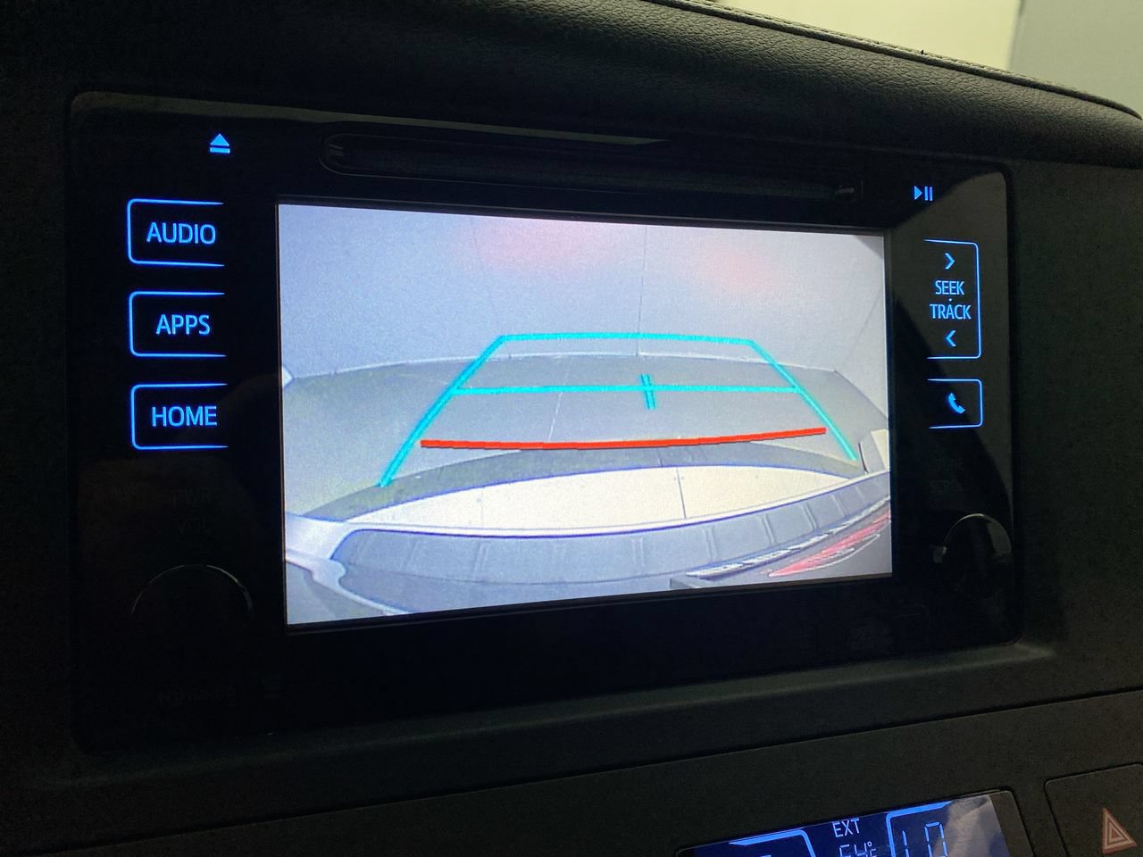 Used 2015 Toyota Sienna XLE w/ XLE Navigation Package AWD/4WD image 18