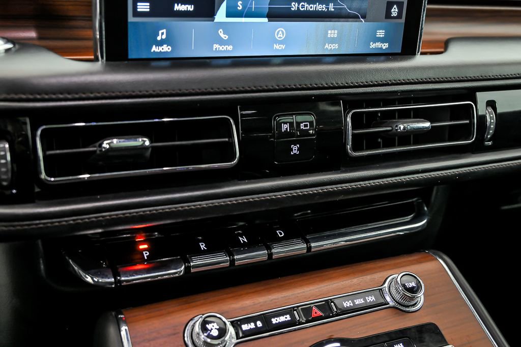 Used 2022 Lincoln Aviator Reserve w/ Elements Package Plus image 23