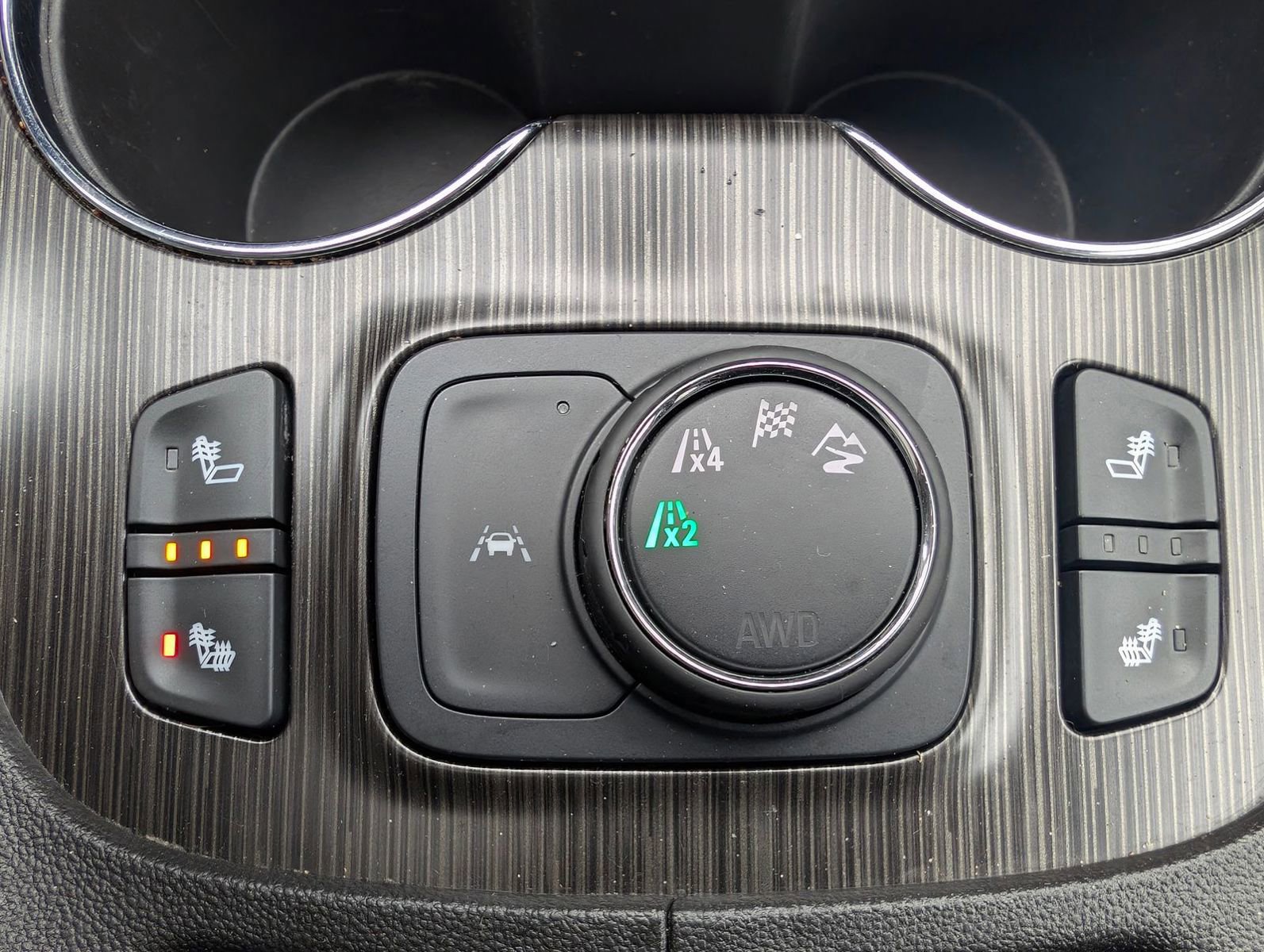 Used 2023 GMC Acadia SLT image 24