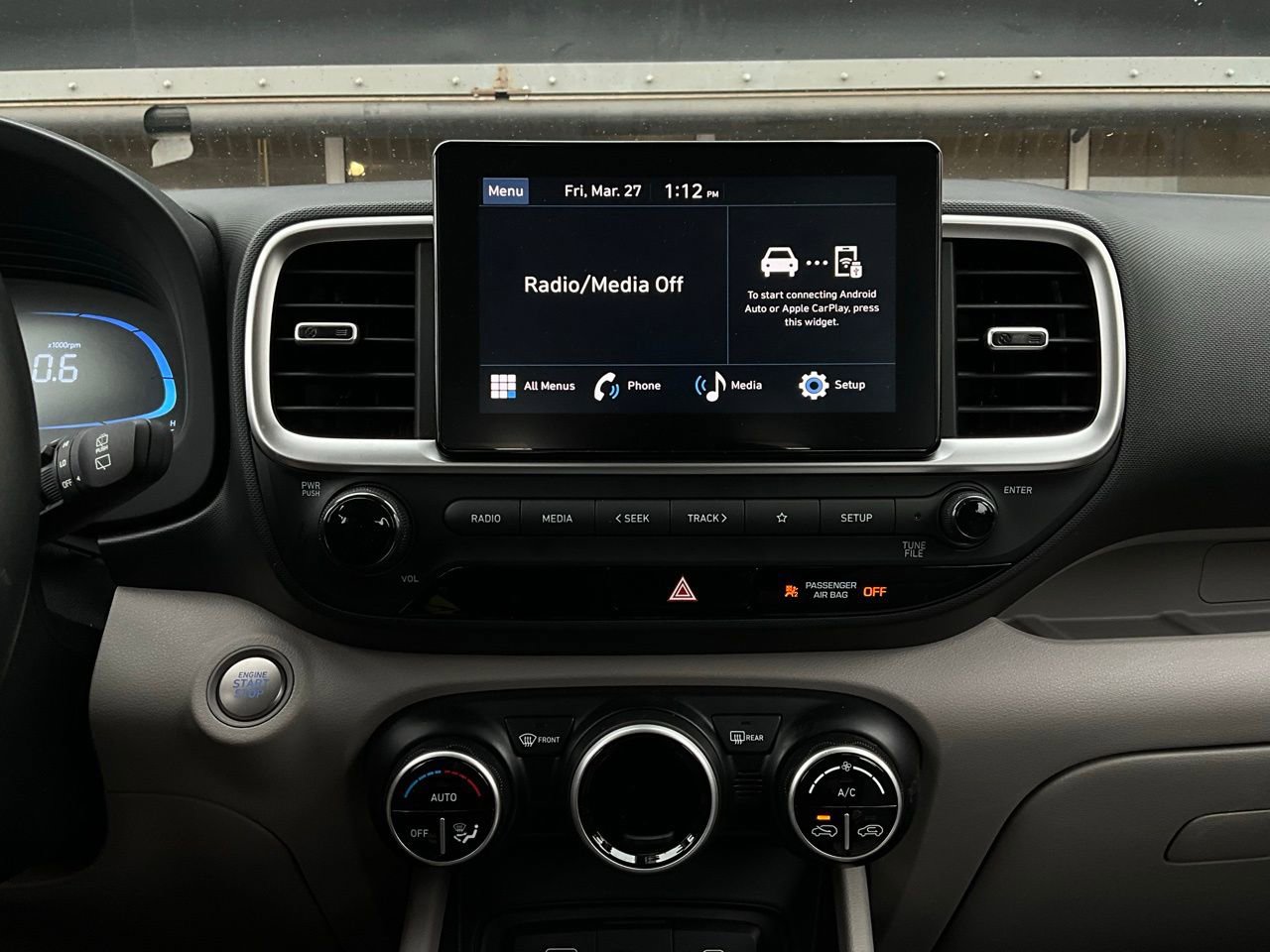 Used 2025 Hyundai Venue SEL image 26