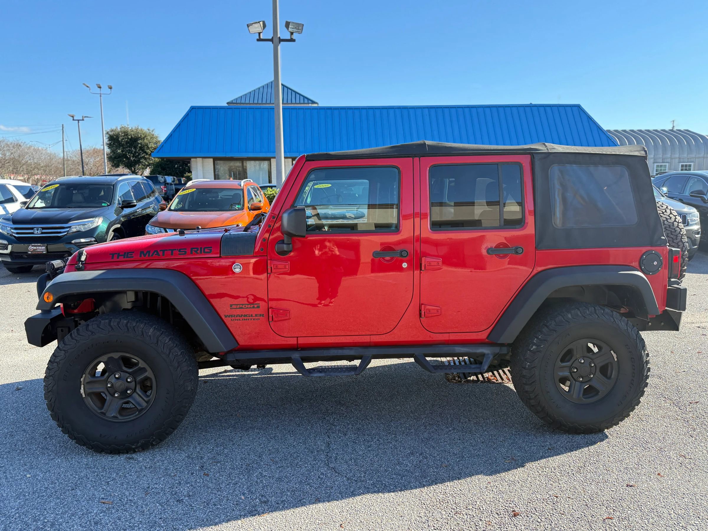 Used 2016 Jeep Wrangler Unlimited Sport image 2