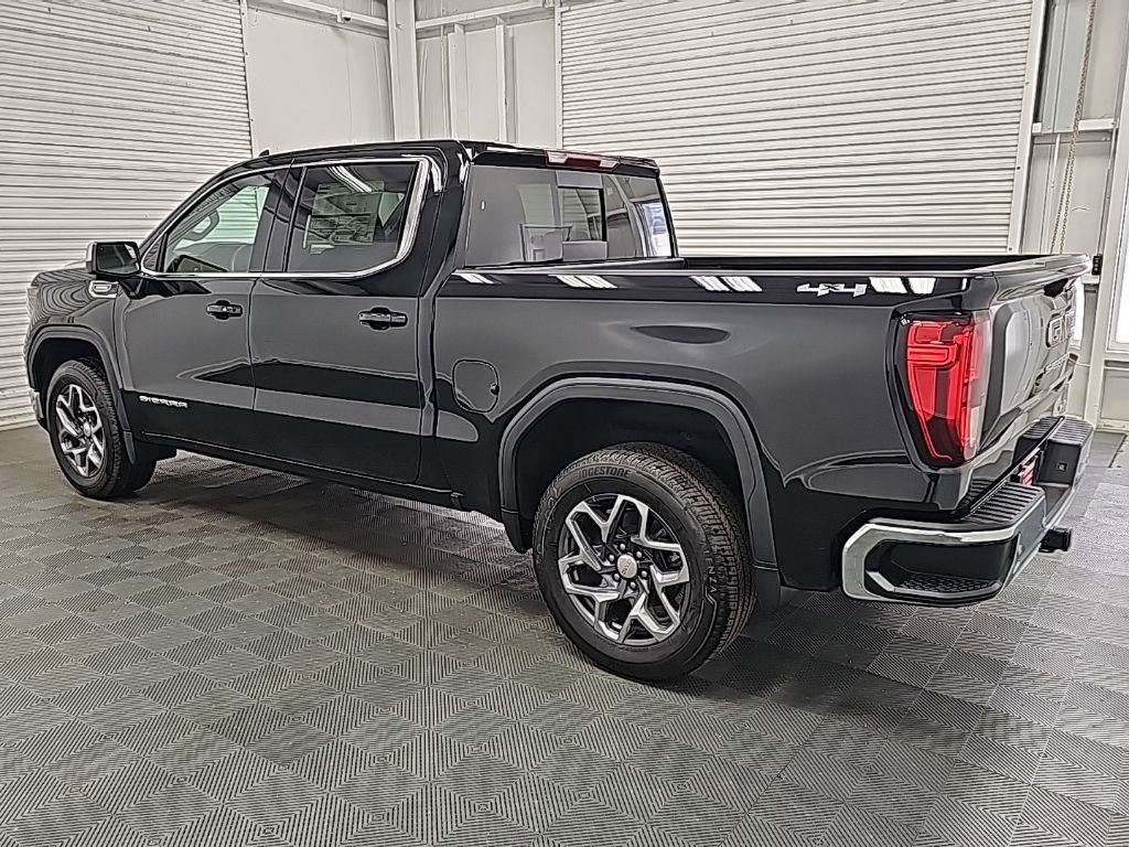 New 2026 GMC Sierra 1500 SLE w/ Preferred Package image 5