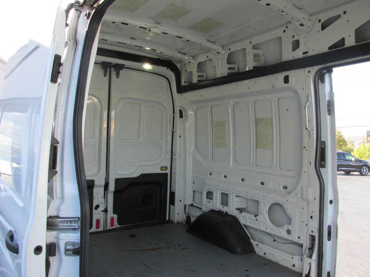 Used 2017 Ford Transit 350 148 High Roof image 28