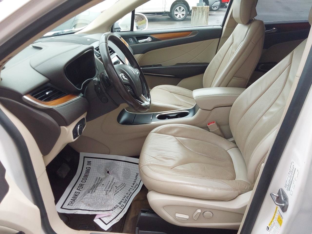 Used 2017 Lincoln MKC Select w/ Select Plus Package AWD/4WD image 13