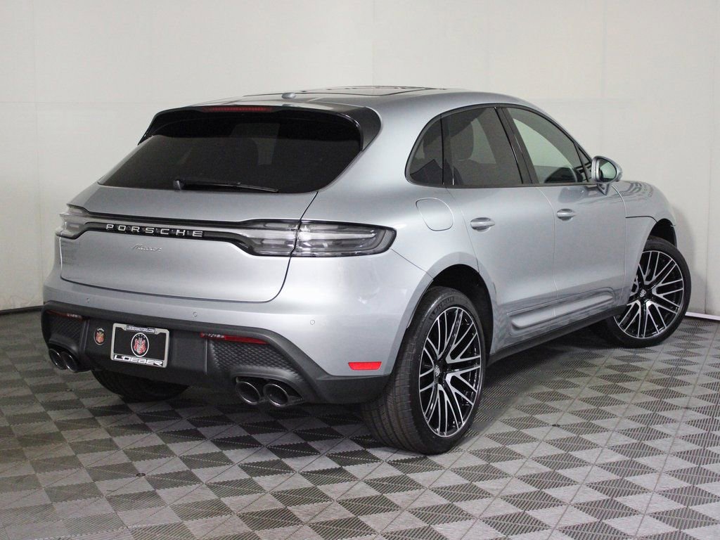 Certified 2025 Porsche Macan image 7