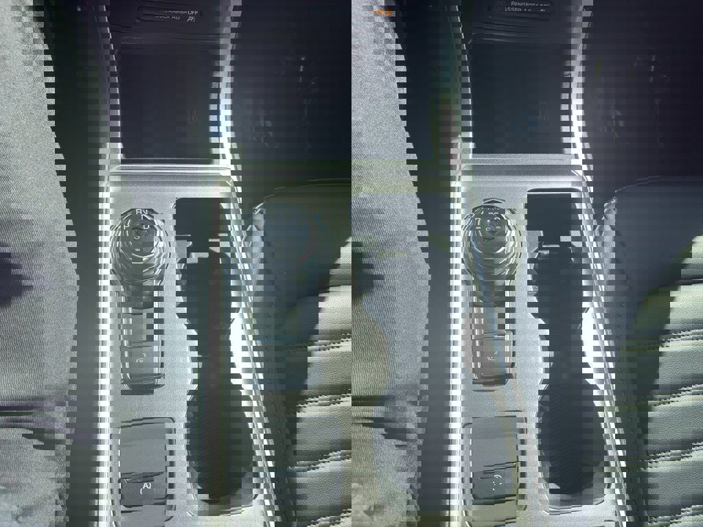 Used 2024 Ford Edge SEL w/ Convenience Package image 20