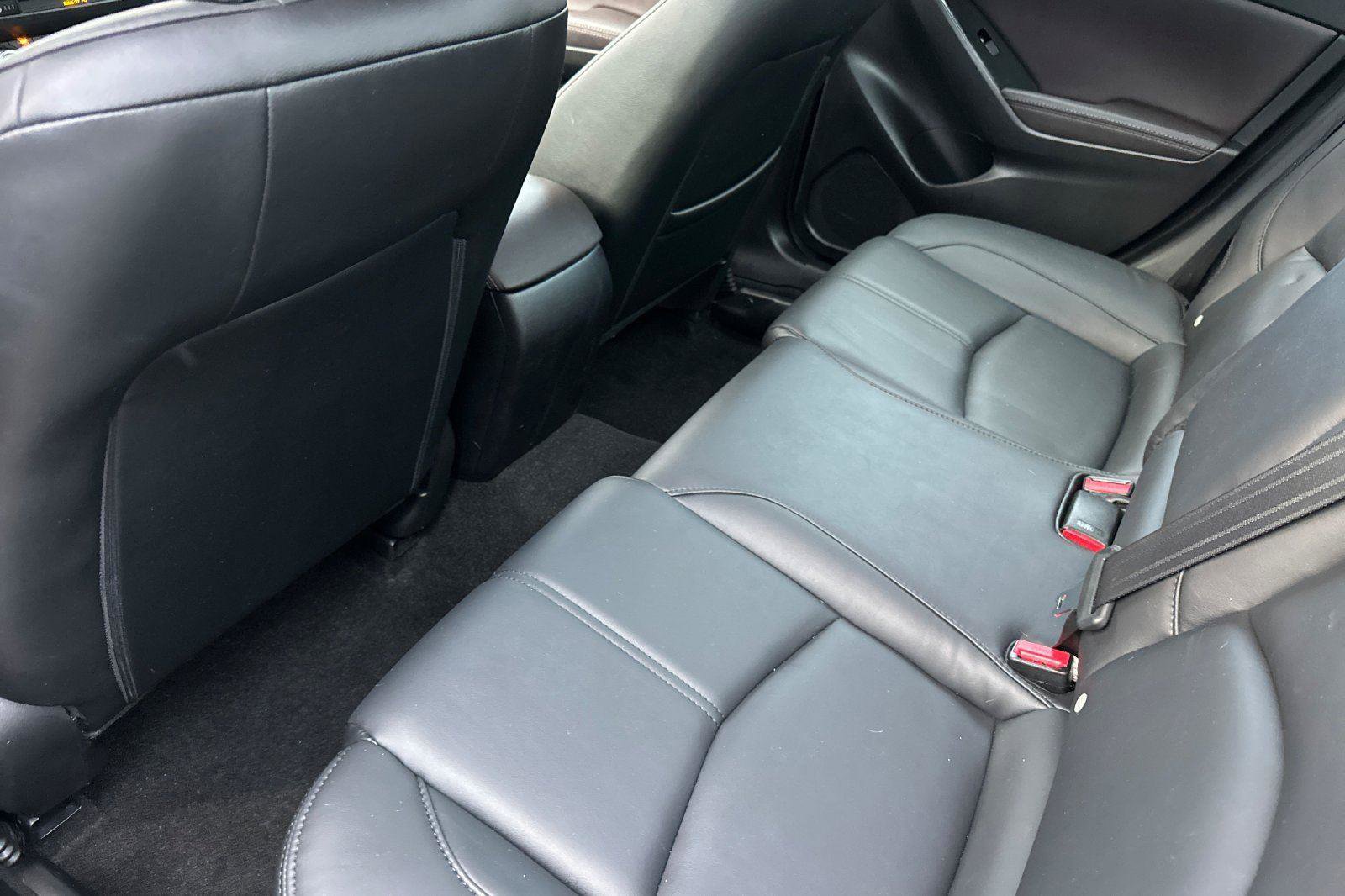 Used 2017 MAZDA MAZDA3 Touring w/ Popular Equipment Package image 12