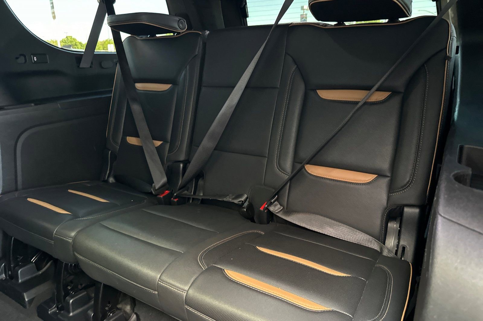 Used 2023 GMC Yukon XL AT4 w/ AT4 Premium Plus Package image 15