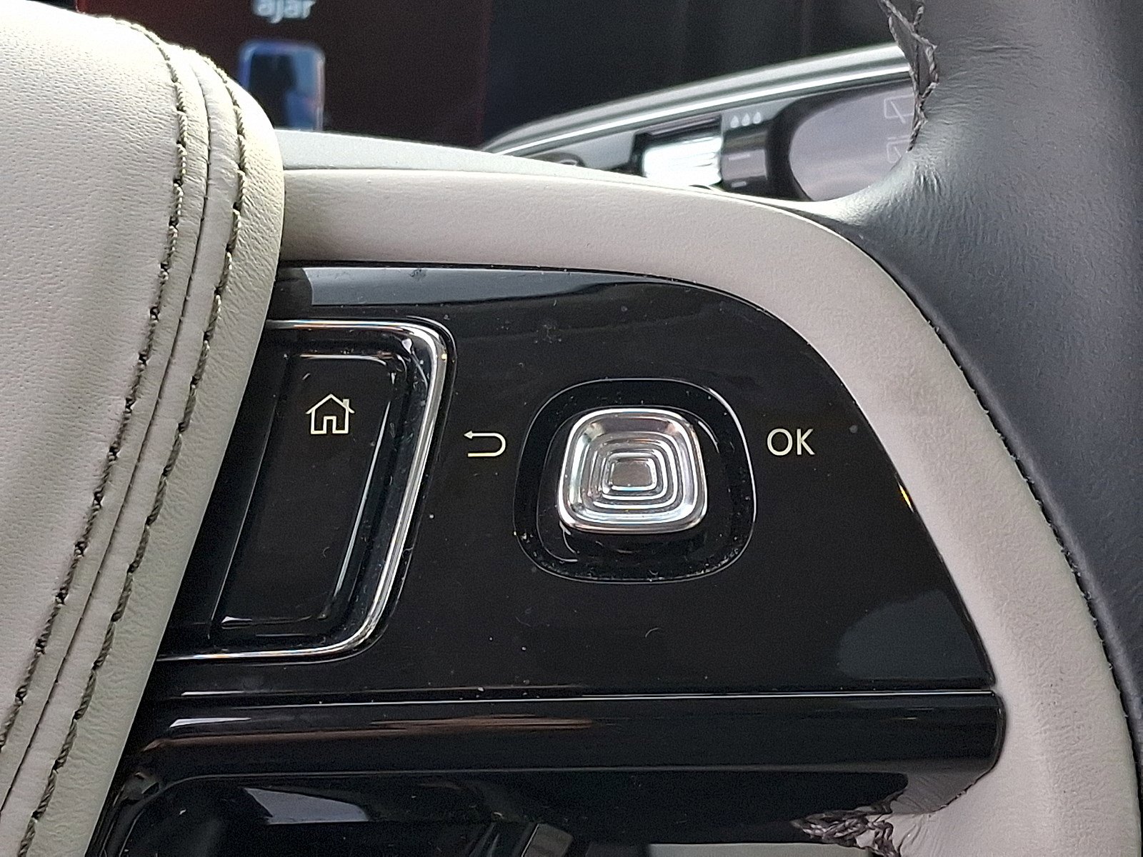 Certified 2025 Lincoln Aviator Reserve w/ Equipment Group 201A image 21