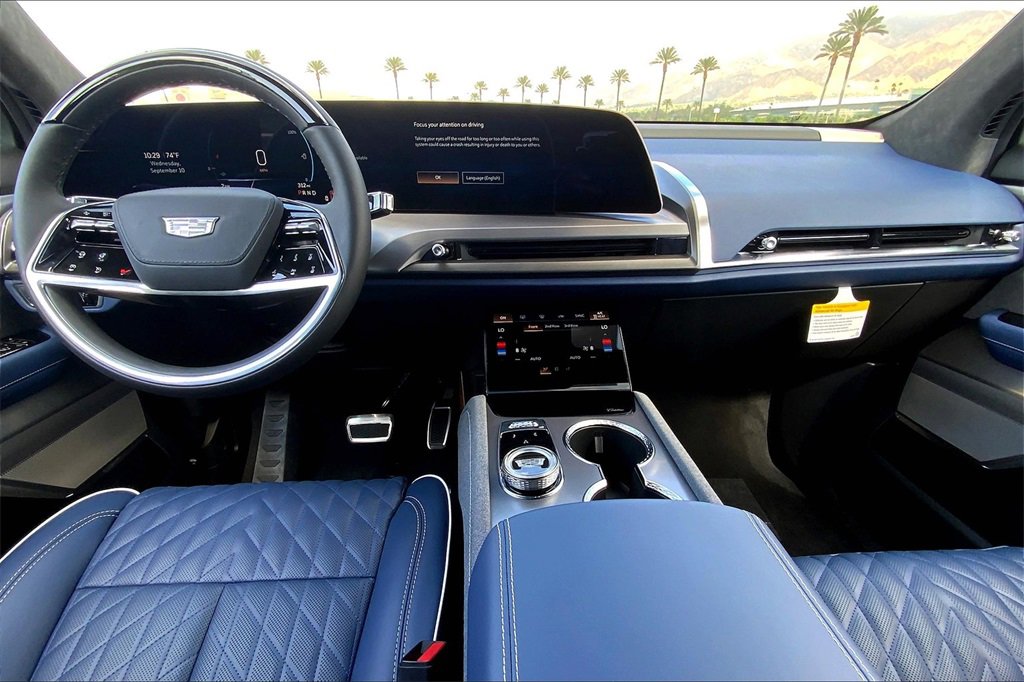 New 2026 Cadillac Vistiq Premium Luxury image 7