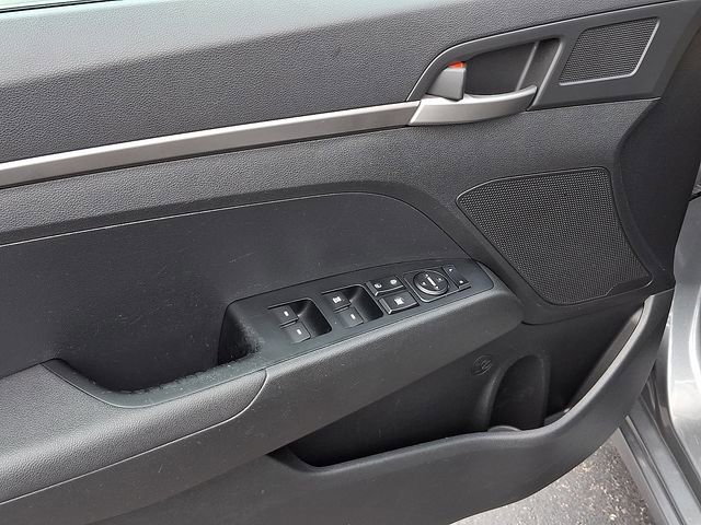 Used 2018 Hyundai Elantra SE FWD image 12